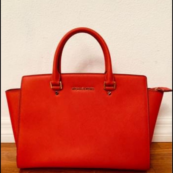 Michael Kors Tote in Mint Condition - Picture 1 of 7